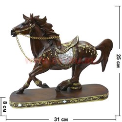 Лошадь бегушая на подставке из полистоуна (25 см высота) - фото 100869