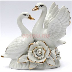 Фигурка фарфоровая «Лебеди 12 см» белые с 2 розами - фото 139692