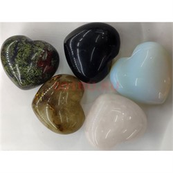 Сердце из натуральных камней 4x4,5 см в ассортименте - фото 142085
