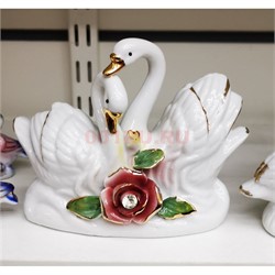 Фигурка фарфоровая «Лебеди»с красной розой 12 см - фото 144193