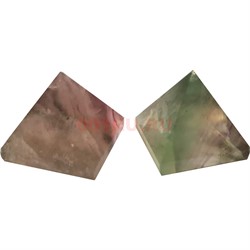 Пирамида из флюорита (2 цвета) малая 3 см - фото 184873