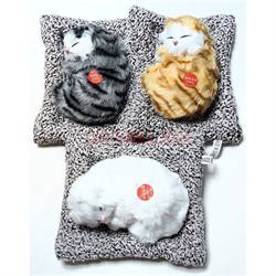 Игрушка мягкая Кошечка мяукает на подстилке цвета в ассортименте - фото 219512