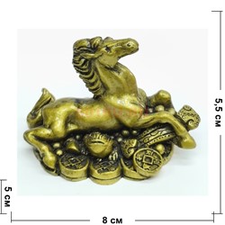 Лошадь нэцке из полистоуна (NS-502) с жабой и жезлом символ 2026 года - фото 221947