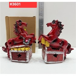 Копилка из полистоуна Лошадь символ 2026 года (3601) высота 17 см - фото 222320