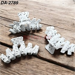 Краб для волос белый в черную крапинку (DA-2789) пластмассовый 12 шт/упаковка - фото 222813