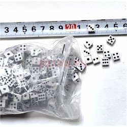 Кубики игральные 7 мм черно-белые 500 шт/упаковка - фото 224659