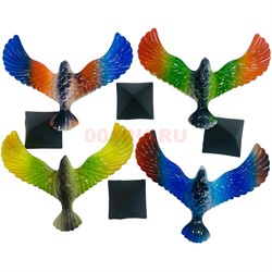 Орел на пирамиде крутящийся 20 см размах крыльев - фото 225819