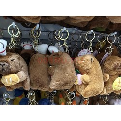 Брелок мягкий Капибара с игрушкой с золотой фурнитурой 12 шт/упаковка - фото 226674