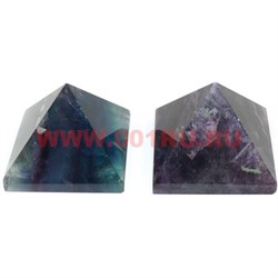 Пирамида из флюорита (2 цвета) средняя 4 см - фото 84504