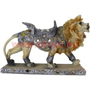 Лев из полистоуна на подставке (29 см длина)