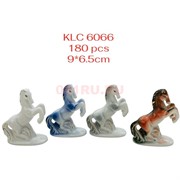 Лошадь на дыбах из фарфора (KLC-6066) символ 2026 года