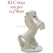 Лошадь на дыбах из фарфора высота 11 см (KLC-6052) символ 2026 года