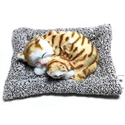 Игрушка мягкая Кошка с котенком спящая на подстилке мяукает 12 шт/упаковка