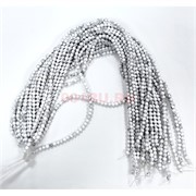 Нитка бусин 4 мм из белого кахолонга 70-75 бусин