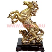 Фигурка Лошадь на деревянной подставке 20 см