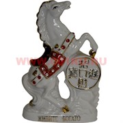 Конь из фарфора на монете 16 см