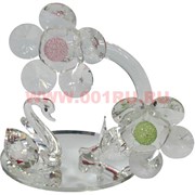 Лебедь с цветком из стекла (9,5 см высота)